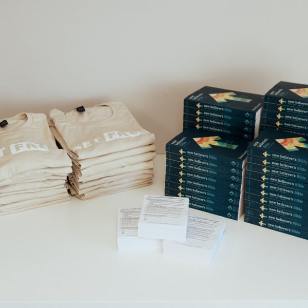 OUTREACH KIT: SET FREE (TAN)